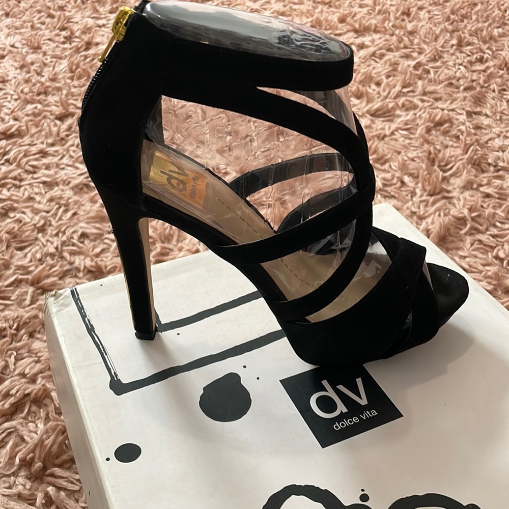 Elegant Dolce Vita zip up heels that give such a sexy look on the foot!